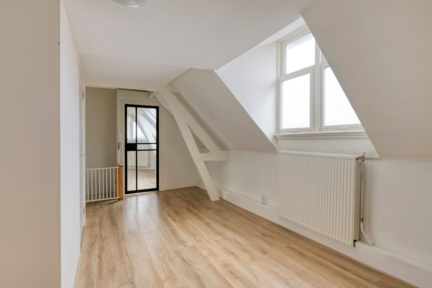 Foto 29 van Van Diemenstraat 182-A