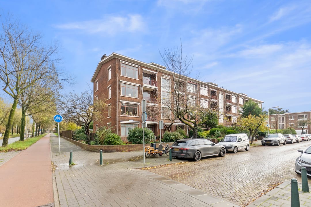 Photo 1 of Larixstraat 53