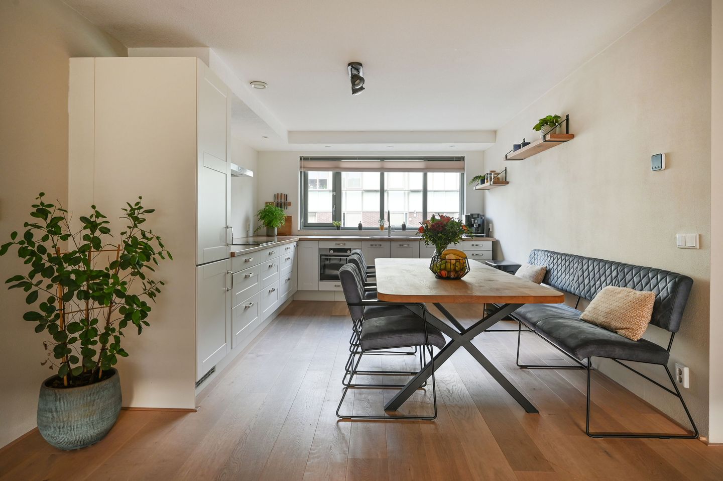 Foto 10 van Monetstraat 10