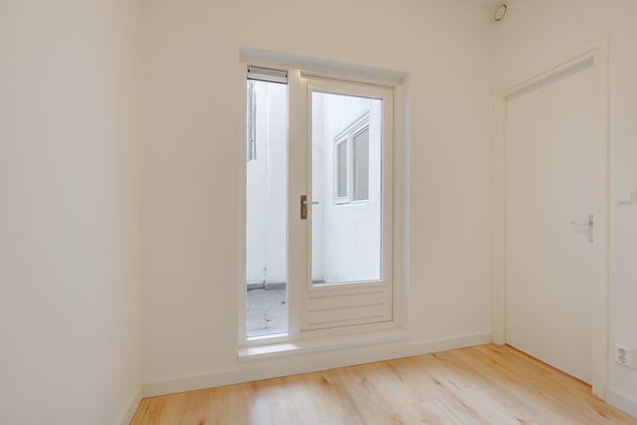 Photo 15 of Vendelstraat 1