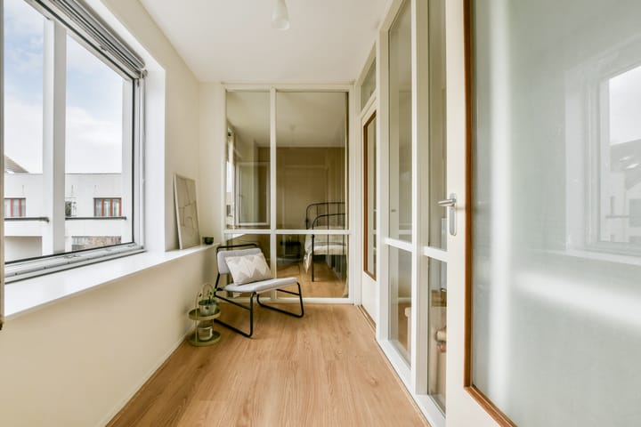 Foto 13 van Johan van der Keukenstraat 18