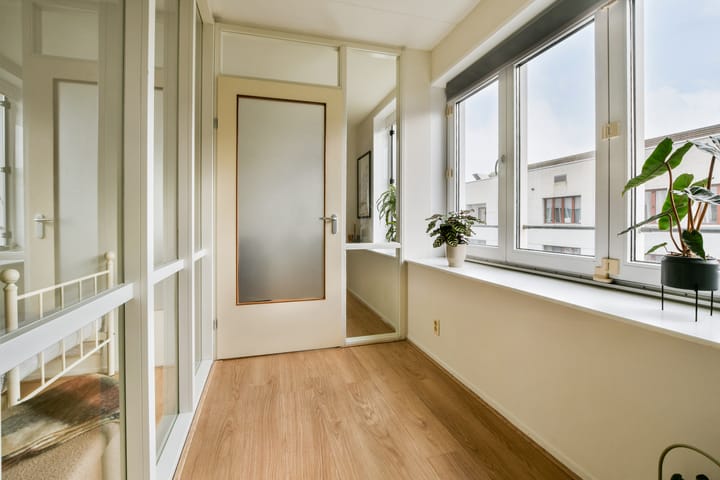 Foto 14 van Johan van der Keukenstraat 18