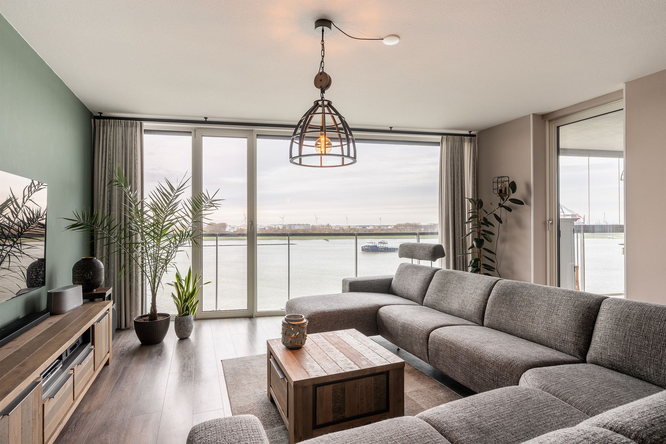 Elbe, 122, Maassluis, 3144DR, Zuid-Holland, Nederland 122 