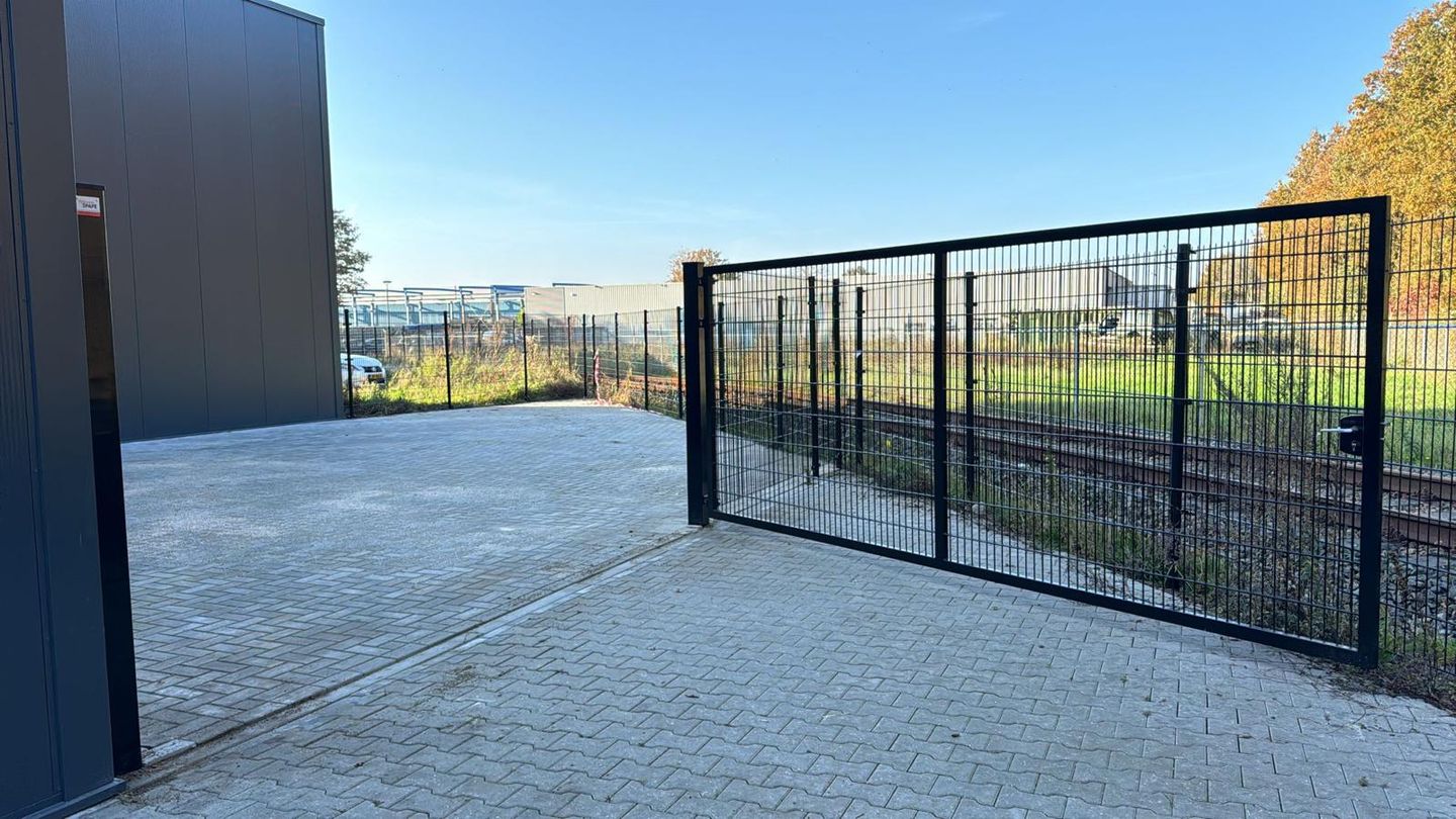 View photo 3 of Bedrijvenpark Twente 112-a28