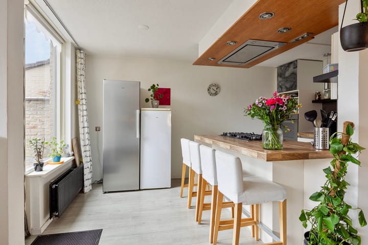 Photo 16 of Louise Michelstraat 7