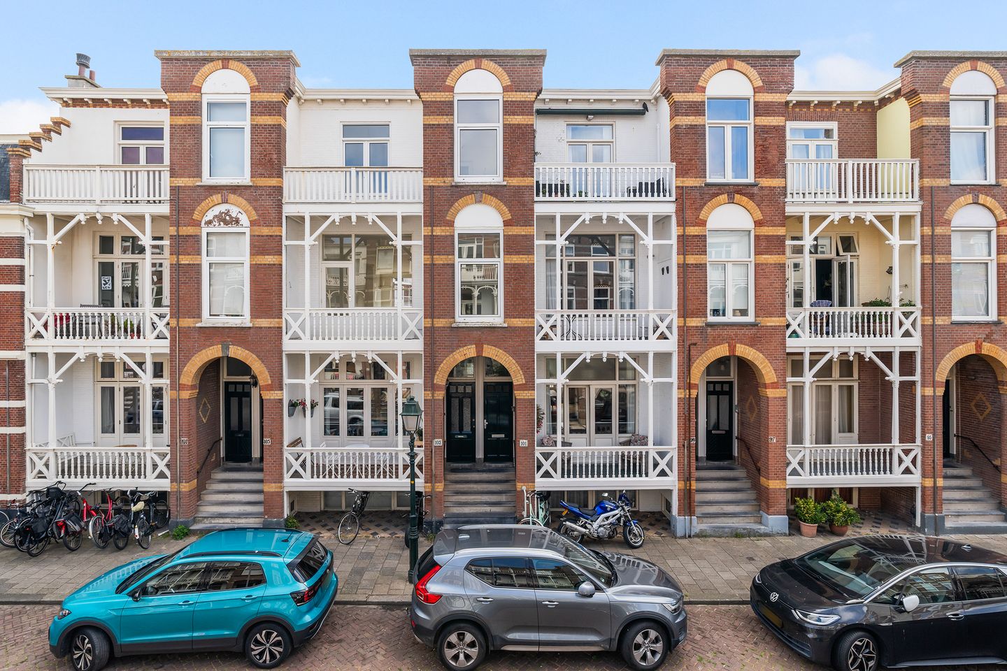 Foto 1 van Dirk Hoogenraadstraat 101