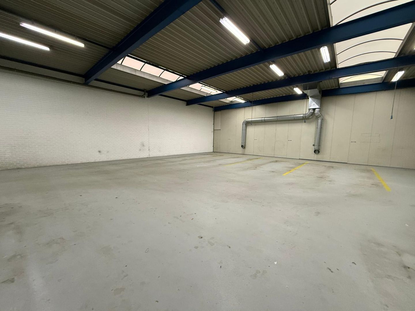 View photo 4 of Kerver 9-a