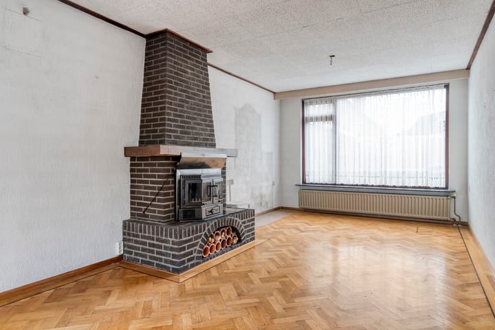 Foto 6 van Van den Houtstraat 12