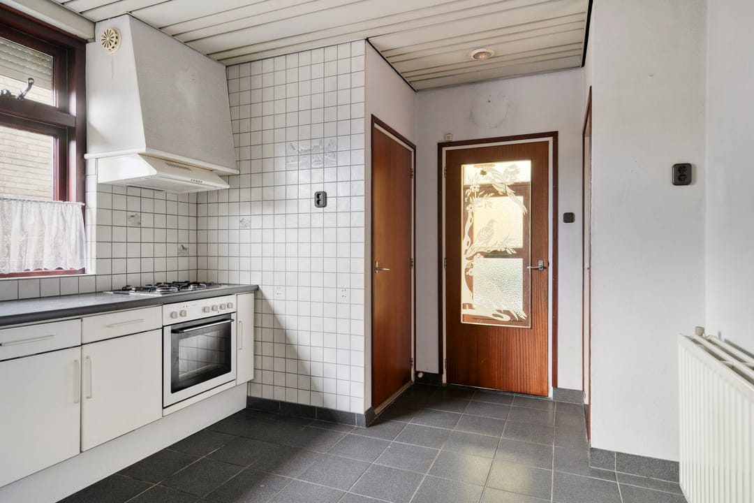 Photo 11 of Van den Houtstraat 12