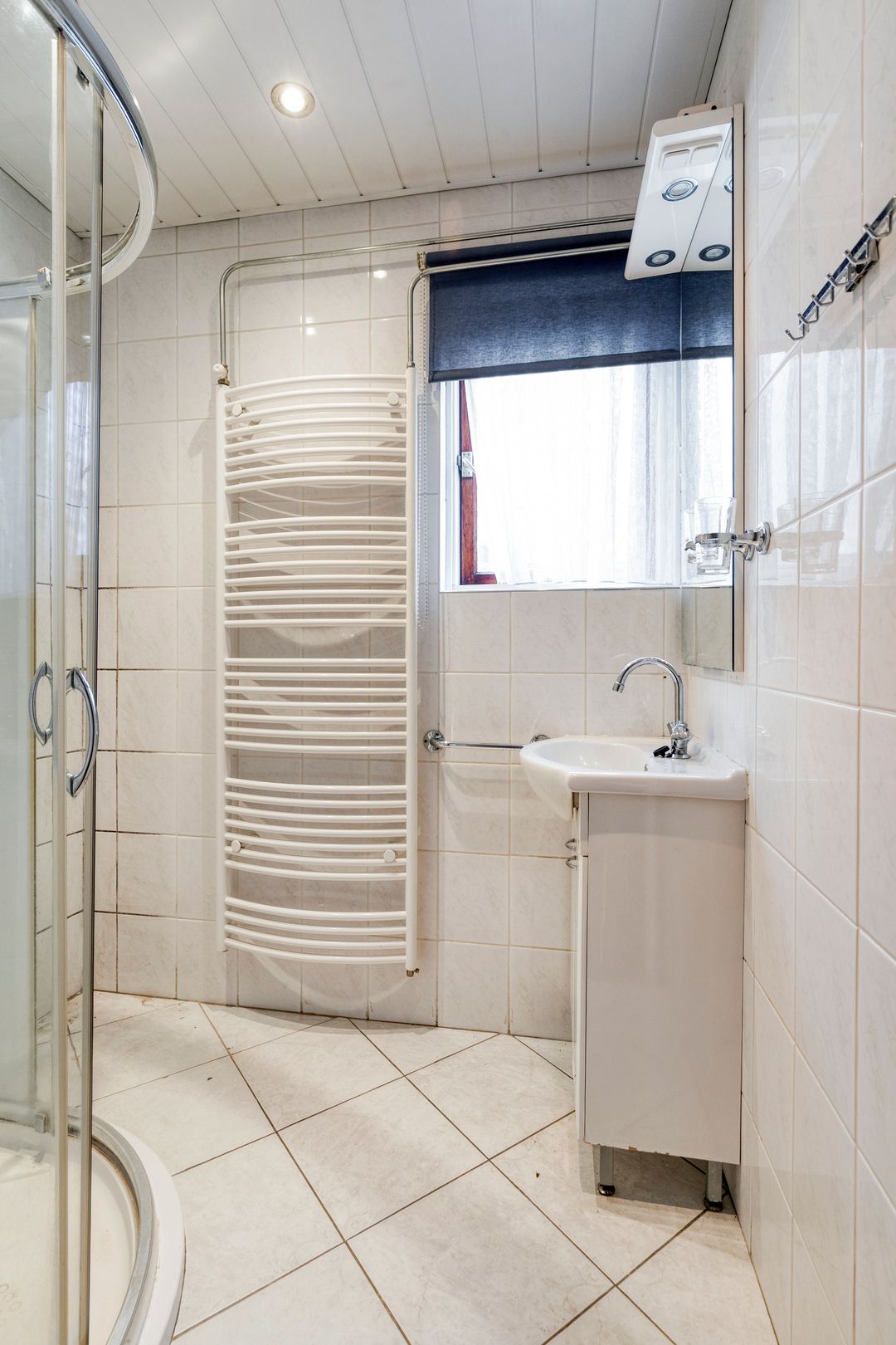 Photo 22 of Van den Houtstraat 12