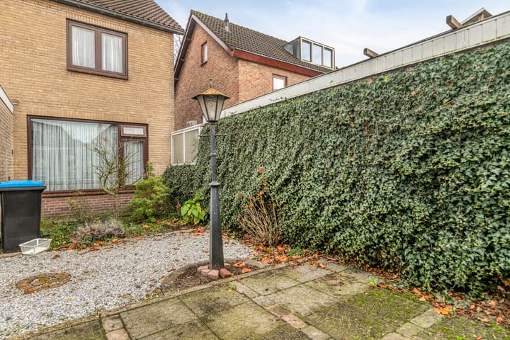 Foto 35 van Van den Houtstraat 12