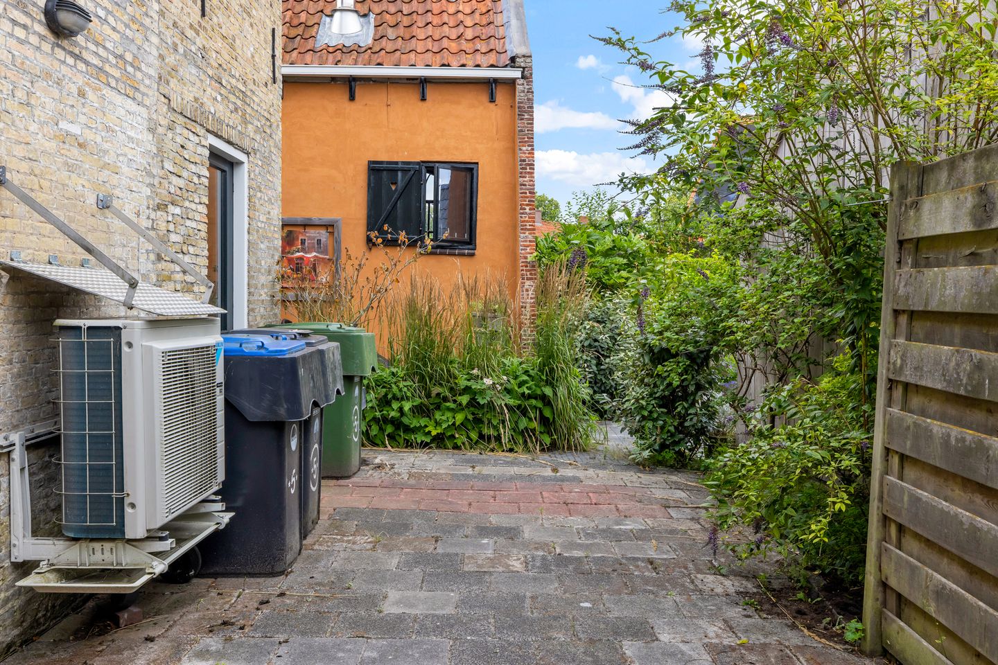Photo 50 of Eastein 5