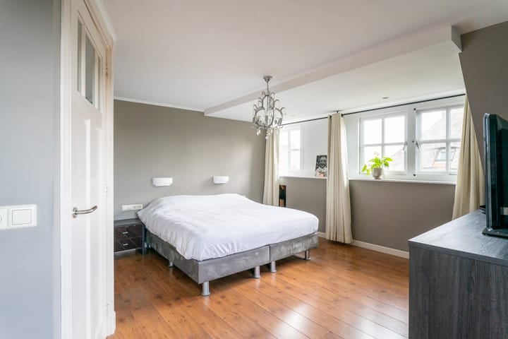 Foto 20 van Burgemeester Honijkstr 41