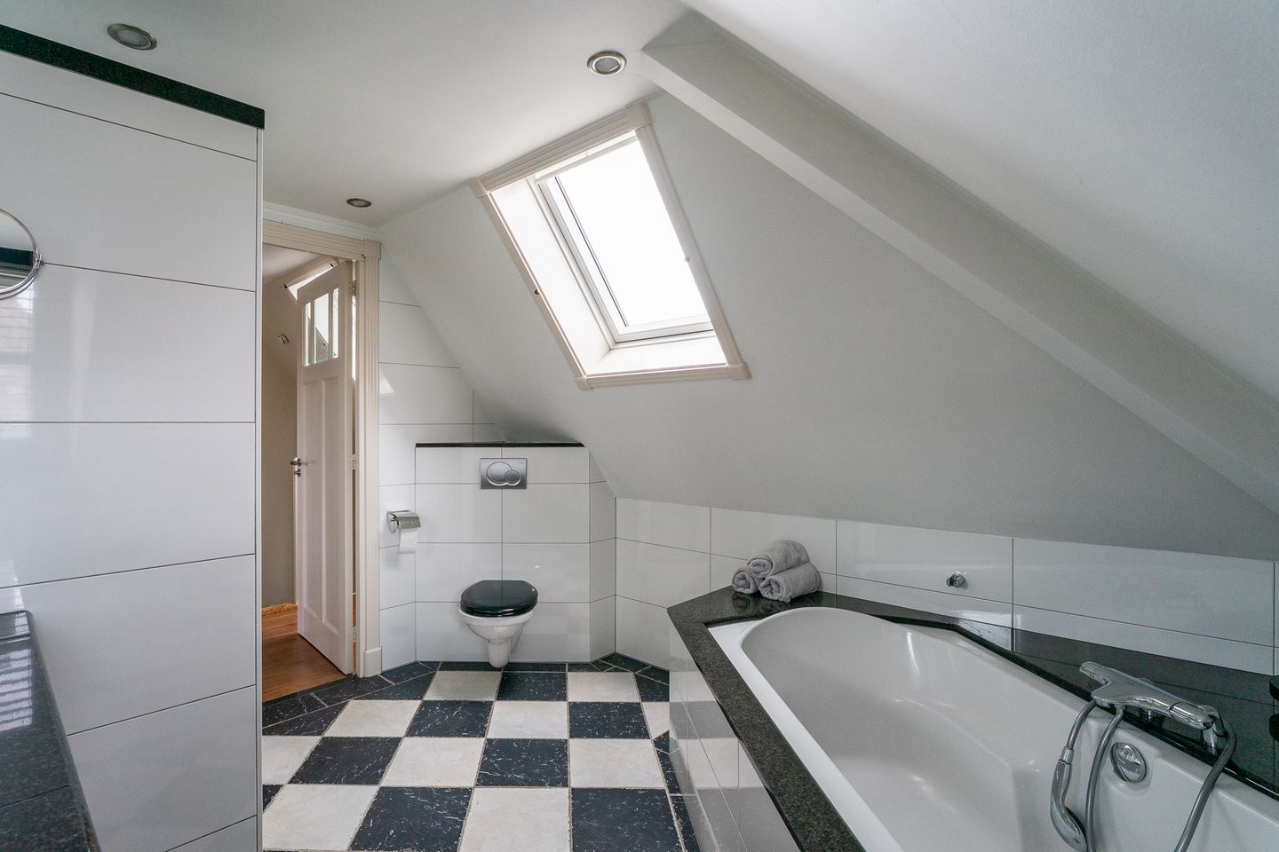 Photo 29 of Burgemeester Honijkstr 41