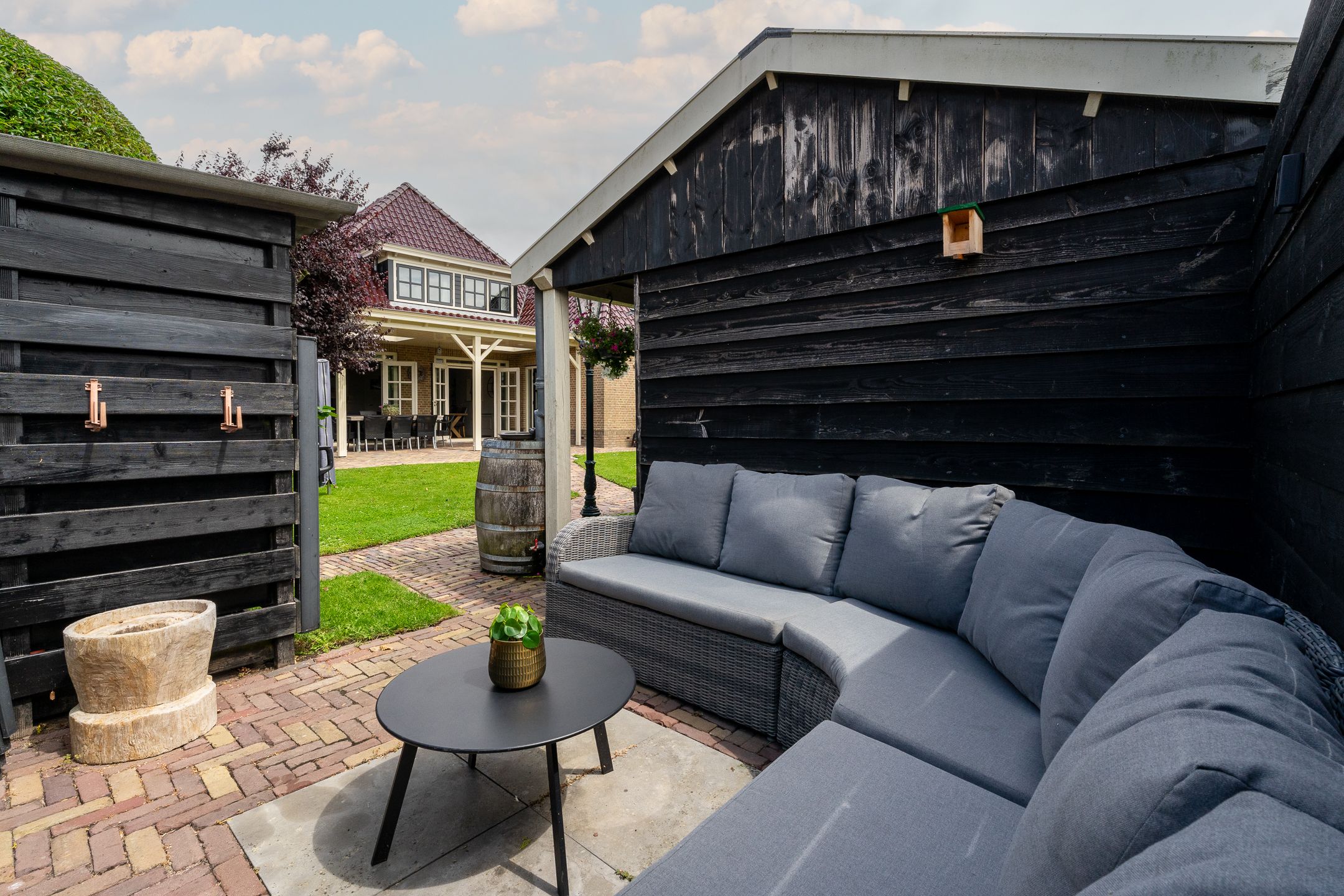 Photo 36 of Burgemeester Honijkstr 41