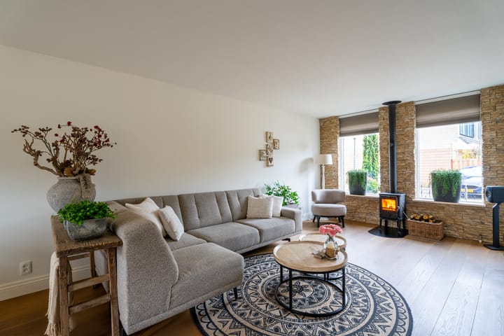 Photo 2 of Robert Stolzhof 210