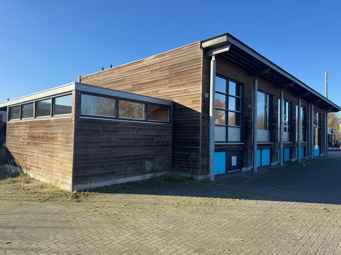 View photo 2 of Europark 22