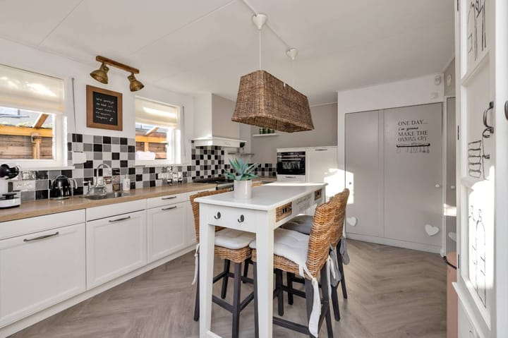 Photo 19 of Oosterstraat 42