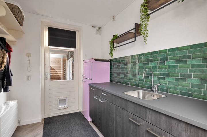 Photo 23 of Oosterstraat 42