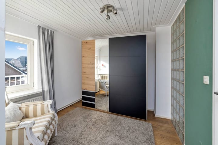 Photo 32 of Oosterstraat 42