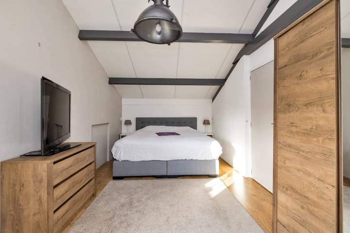 Photo 37 of Oosterstraat 42