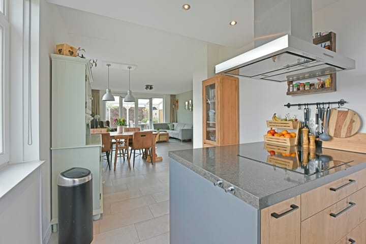 Photo 7 of Liguster 18