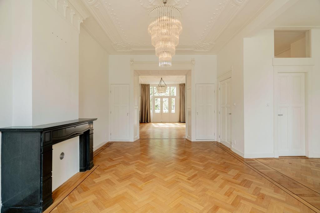 Photo 12 of Frans van Mierisstraat 69-2