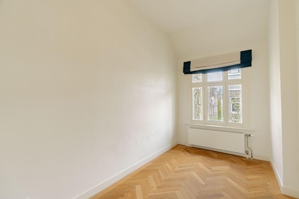 Photo 21 of Frans van Mierisstraat 69-2