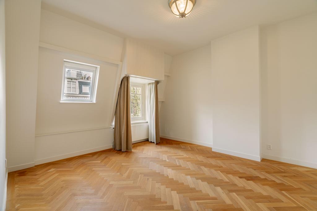 Photo 23 of Frans van Mierisstraat 69-2