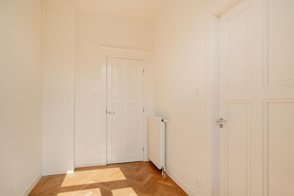 Photo 28 of Frans van Mierisstraat 69-2