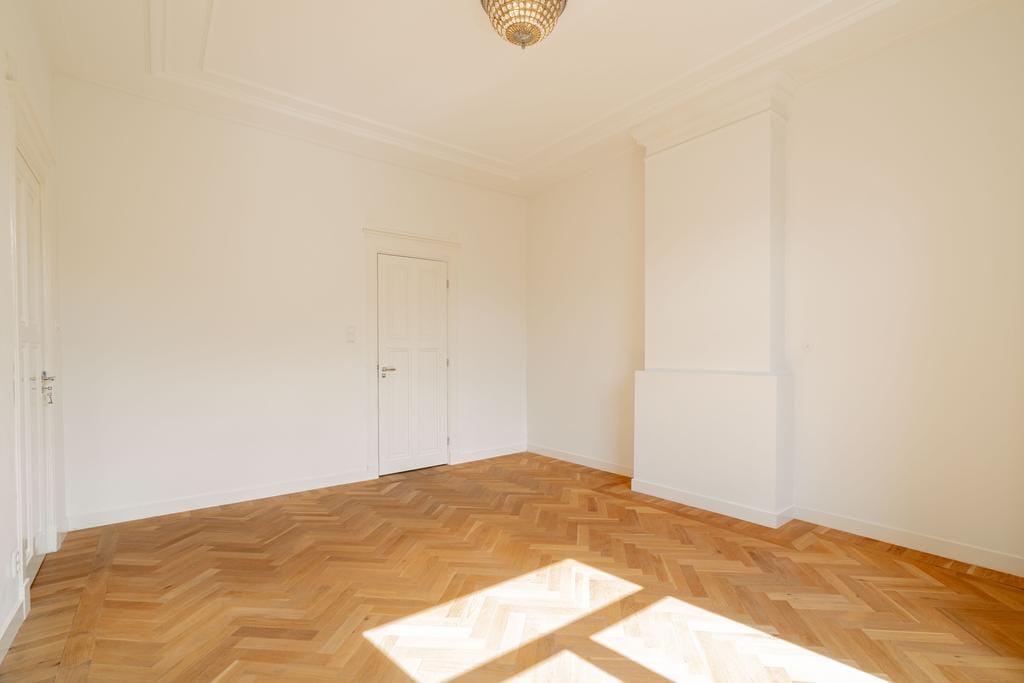 Photo 33 of Frans van Mierisstraat 69-2
