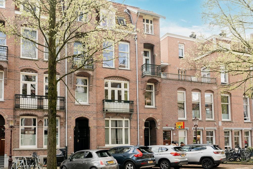 Photo 49 of Frans van Mierisstraat 69-2