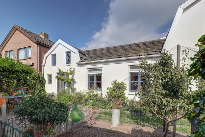 Photo 3 of Elzenstraat 2