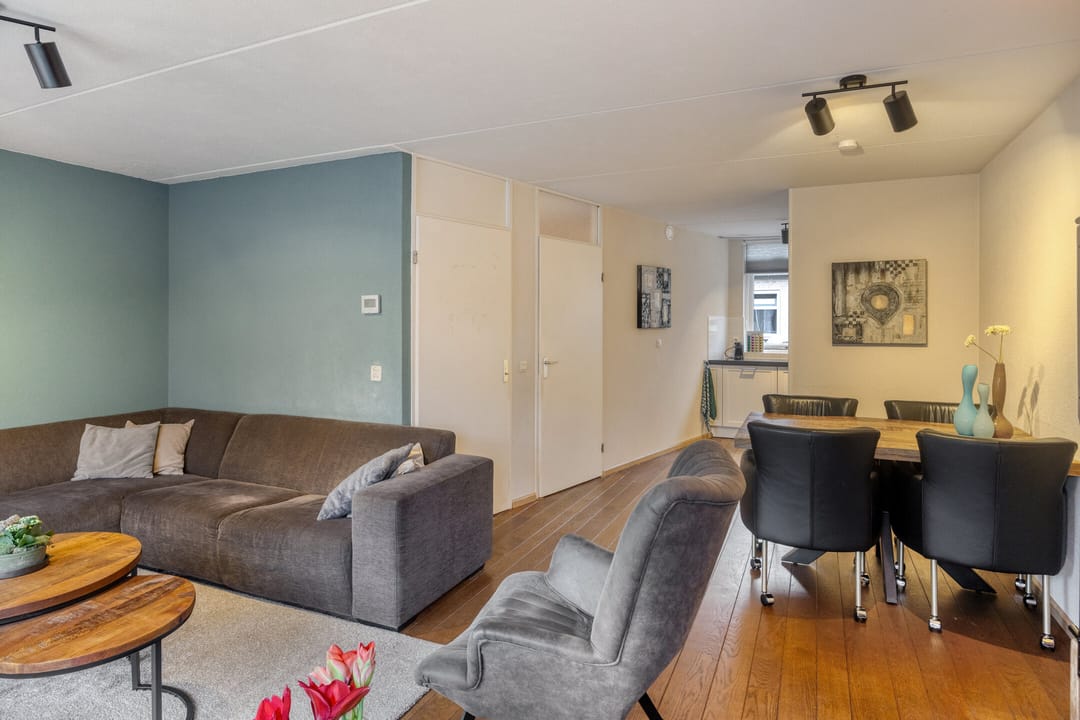 Foto 8 van Van Apeldoornshof 4