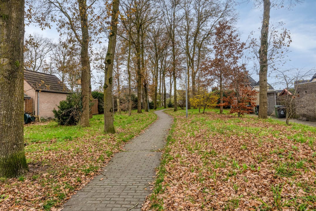 Foto 32 van Van Apeldoornshof 4