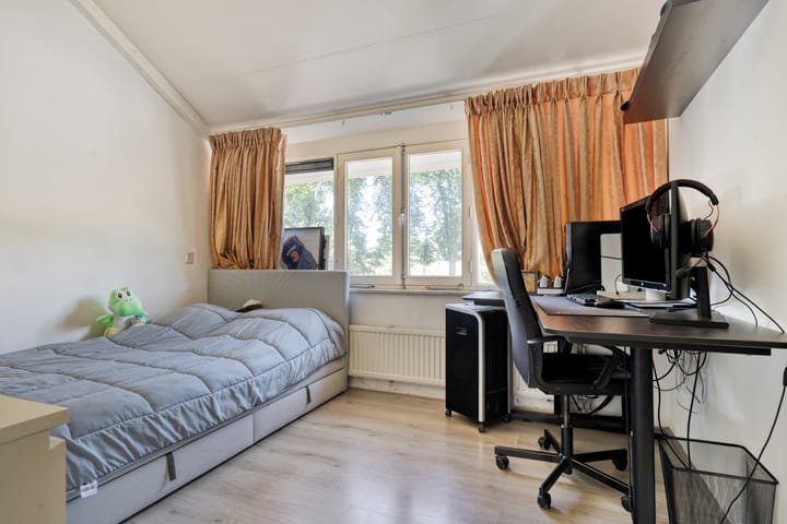 Foto 23 van Haya van Someren-Downerstraat 42