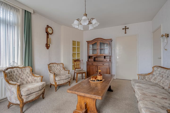 Photo 6 of Beatrixstraat 34