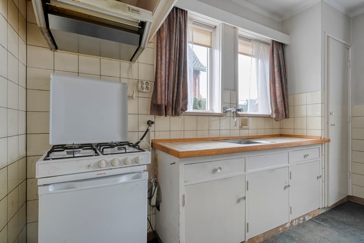 Photo 8 of Beatrixstraat 34