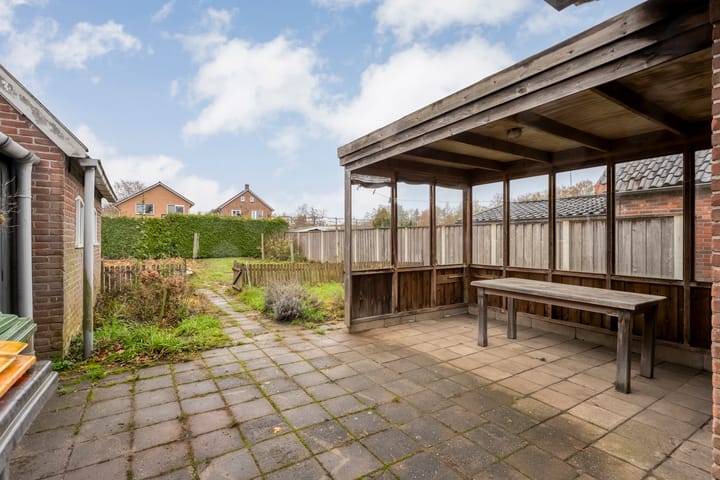 Photo 16 of Beatrixstraat 34