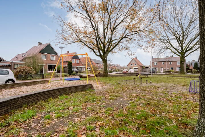 Photo 19 of Beatrixstraat 34