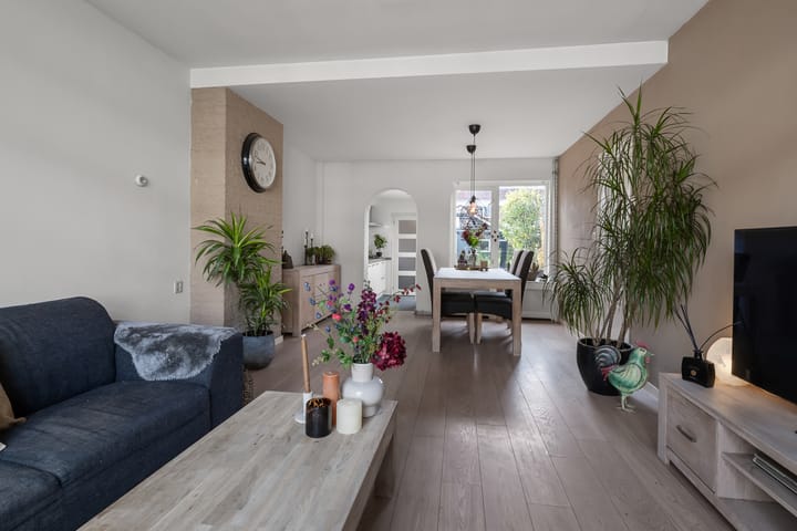 Photo 11 of Dekkerstraat 28