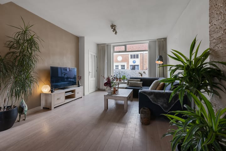 Photo 13 of Dekkerstraat 28