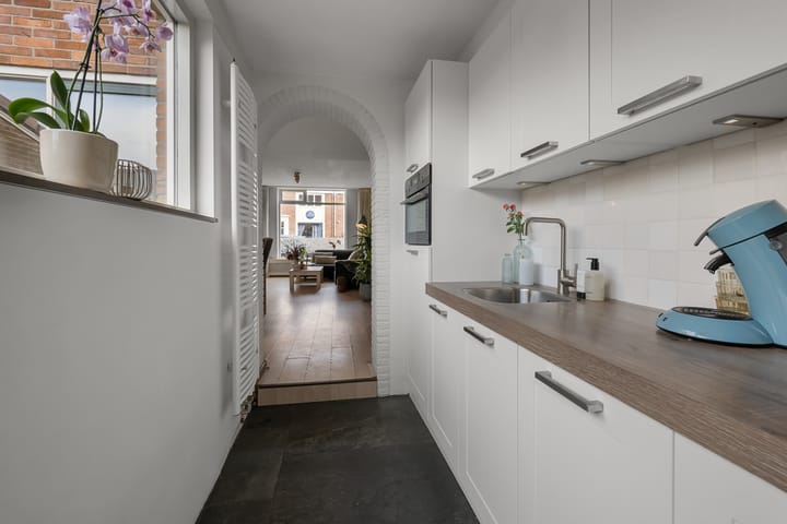 Photo 15 of Dekkerstraat 28