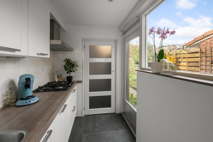 Photo 17 of Dekkerstraat 28