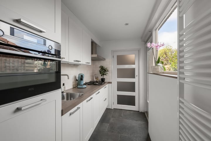 Photo 20 of Dekkerstraat 28