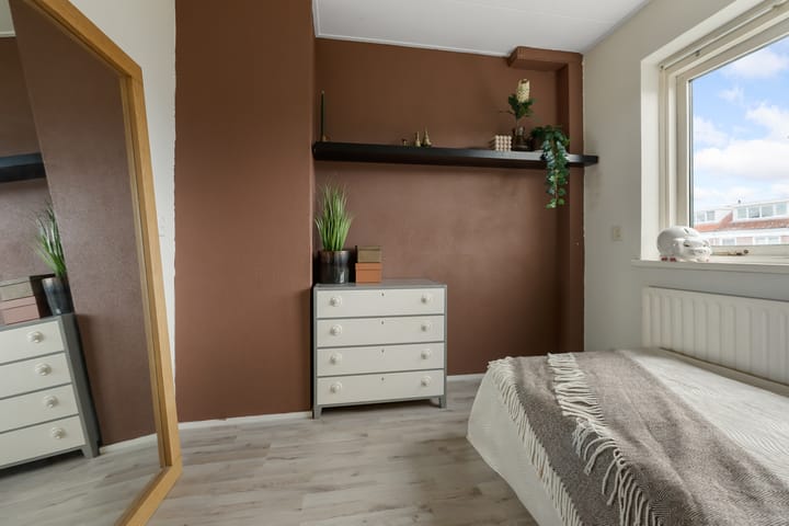 Photo 32 of Dekkerstraat 28