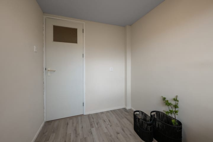 Photo 35 of Dekkerstraat 28