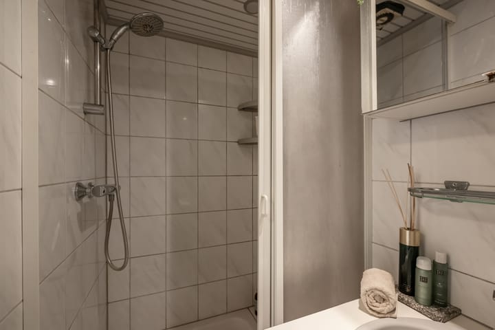 Photo 40 of Dekkerstraat 28