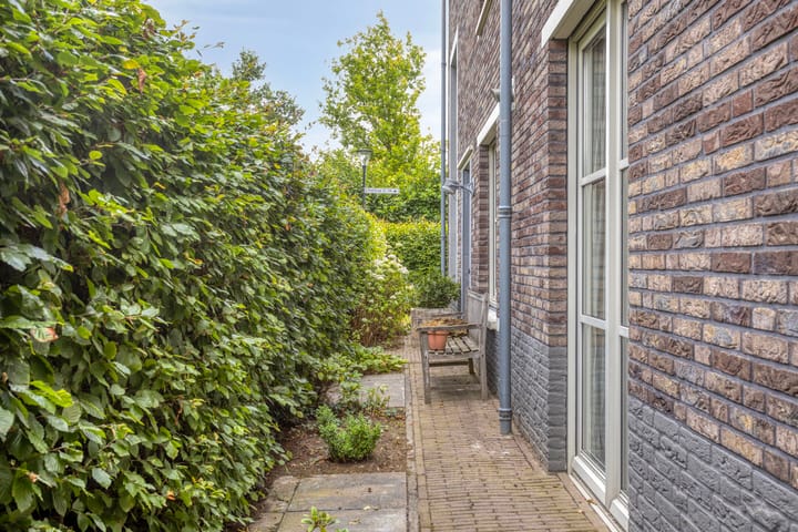 Photo 5 of Hoefslag 10