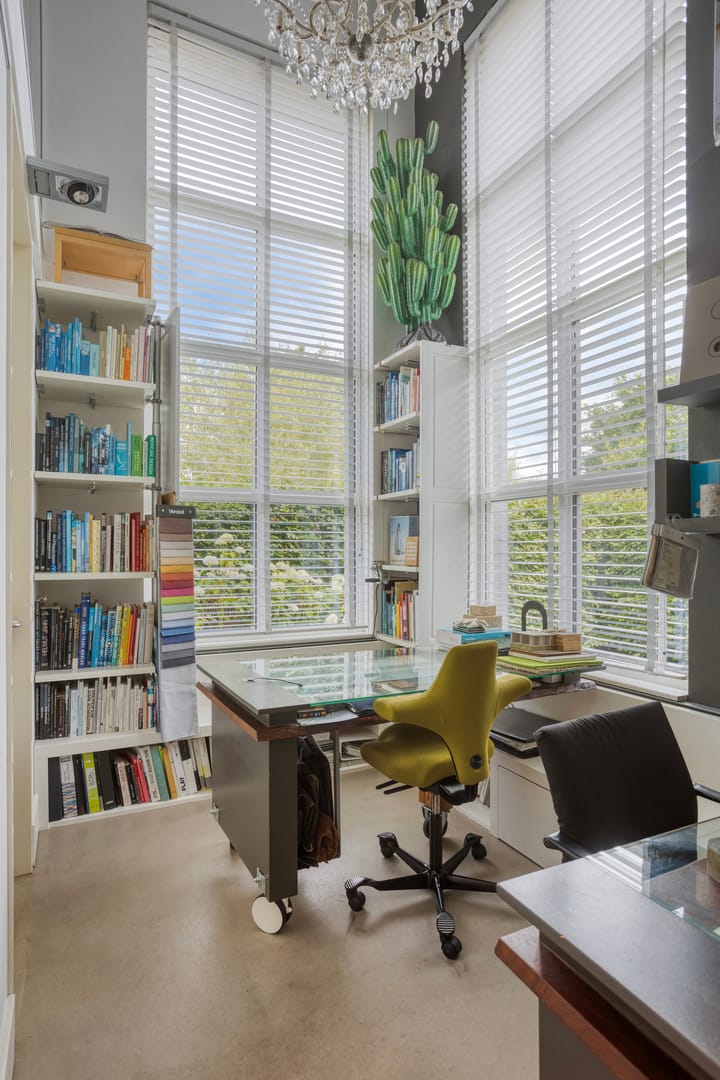 Photo 20 of Hoefslag 10